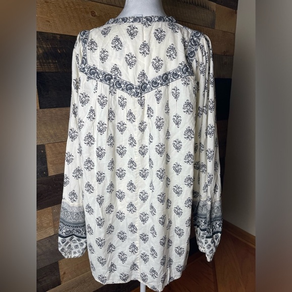 Old Navy Long-Sleeve Printed Poet Swing Peasant Blouse, Size Large Tall - Picture 3 of 8